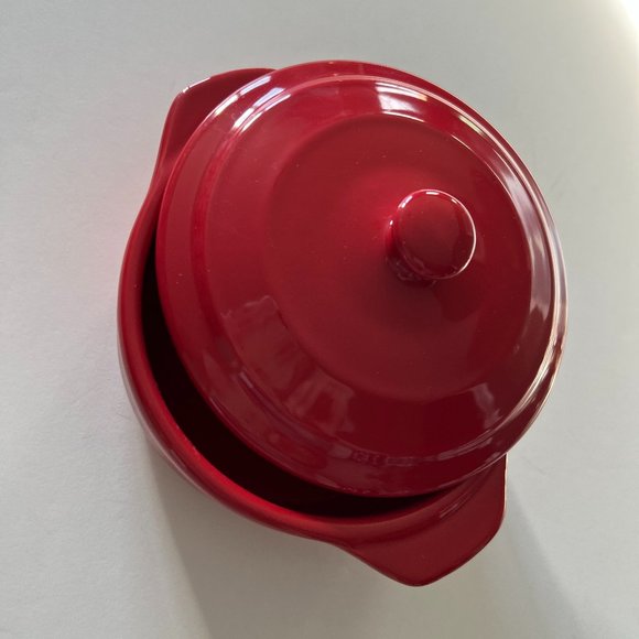 PETITE MAISON Small Covered Red Casserole EUC - Picture 2 of 7